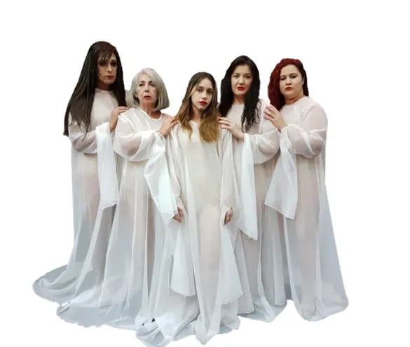 Ino Fernández, Olga Vallejos, Mafe Mieres, Sifri Sanabria y Gaby Cañete protagonizan la obra "La reina de la Novena".
