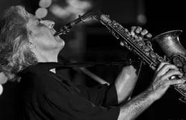 perico-sambeat-es-un-reconocido-saxofonista-que-tras-una-destacada-trayectoria-viene-por-primera-vez-al-paraguay--203610000000-1599974.jpg