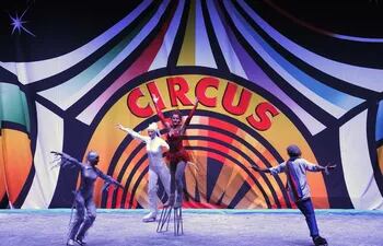 el-circo-ruso-sobre-hielo-presenta-una-pista-especial-que-ha-sido-montada-en-el-escenario-del-renovado-teatro-guarani--203038000000-1125975.jpg