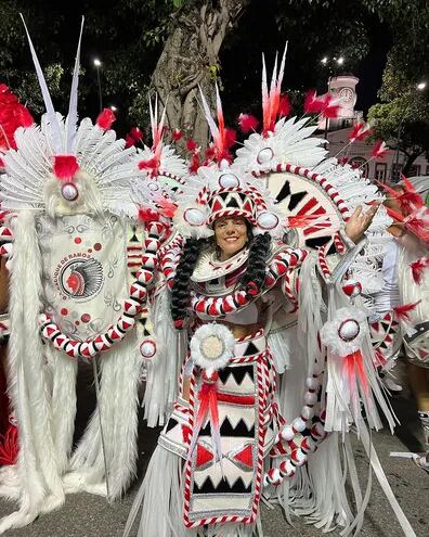 Feliz. Nora Ruoti desfilo con la Escuela de Samba Salgueiro, en el Carnaval de Río.