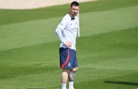 El argentino Lionel Messi, futbolista del PSG, en el entrenamiento del plantel en París.