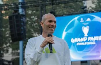 Zidane hoy cumple 50 años.