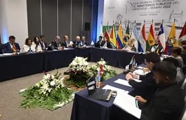 Los fiscales generales de 10 países de la región y sus respectivas comitivas. La presidencia de esta reunión estuvo a cargo de la fiscala Sandra Quiñónez, de Paraguay.