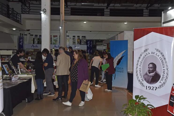 La Feria Internacional del Libro (FIL) Asunción estará habilitada hasta este domingo 4 de junio. Hoy abrirá sus puertas de 9:00 a 21:00, con acceso libre y gratuito.