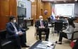 El ministro Arnoldo Wiens, recibió este lunes en su despacho a la embajadora del Reino de España en Paraguay, Carmen Castiella Ruiz de Velasco.