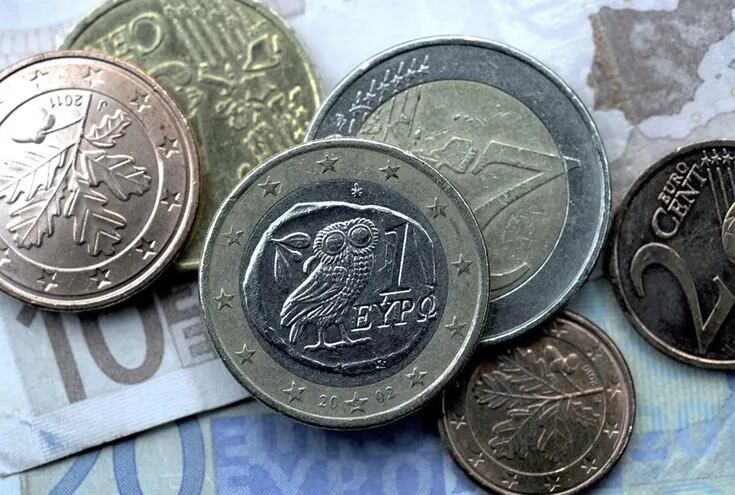 Monedas y billetes de Euro.