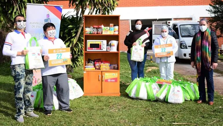 Equipos y alimentos donados a IPS y HRE expresan el reconocimiento ciudadano a la labor de médicos y enfermeras.