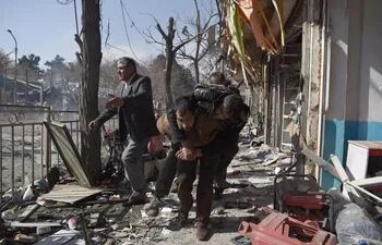 los-talibanes-buscan-restablecer-el-regimen-islamista-luego-de-ser-derrocados-en-el-2001-y-atacaron-ayer-kabul-la-capital-de-afganistan-se-trata-225838000000-1673884.jpg