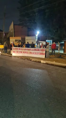 Protesta de comerciantes en zona de Tres Bocas.