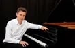 el-pianista-frances-maxime-zecchini-actuara-hoy-en-un-recital-que-sera-de-acceso-libre-y-gratuito-como-conme-moracion-de-la-francofonia--201435000000-1814325.jpg