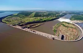 ¿Qué hubiera pasado si el Paraguay no aportaba “solo el agua” al complejo binacional Itaipú?