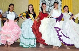 los-alumnos-del-colegio-alejo-robadin-de-la-ciudad-de-villeta-aprovecharon-el-dia-del-folclore-paraguayo-para-recrear-actividades-creencias-y-las-pe-225044000000-1368169.jpg