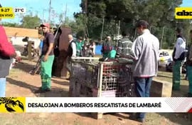 Desalojan a bomberos rescatistas de Lambaré