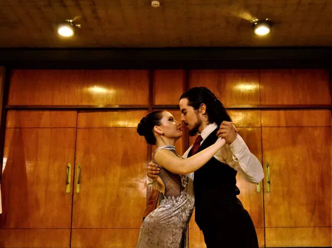 El tango resonará en bailes y cantos en este show a beneficio.