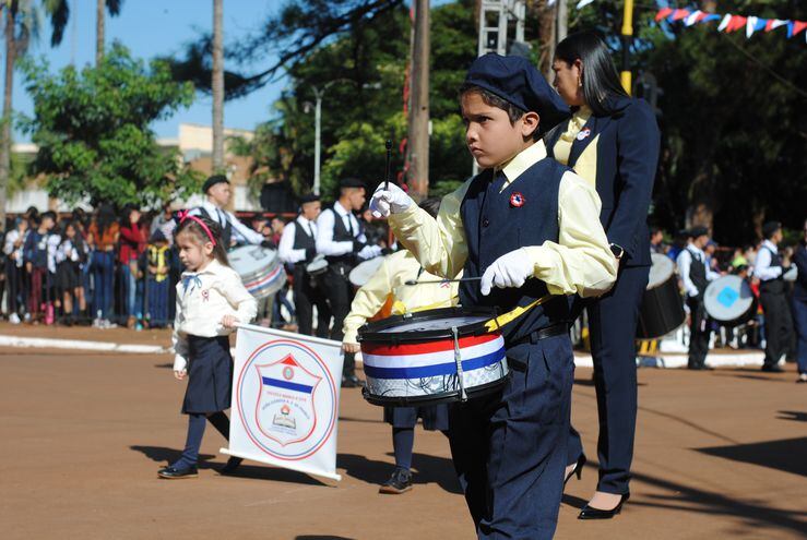 El desfile estudiantil convocó a niños de varios niveles de diferentes instituciones educativas.