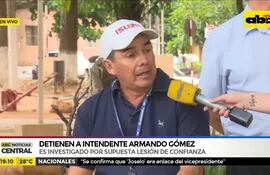 Detienen a intendente Armando Gómez