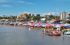 La playa San José de Itapúa es una de las más concurridas en los feriados largos y en época de vacaciones de verano.