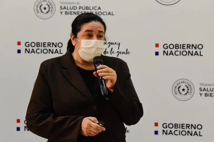 Doctora Sandra Irala, directora de Vigilancia de la Salud.