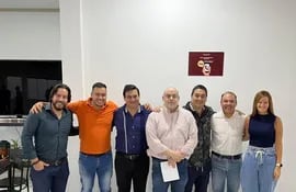 Rubén Velázquez, Miguel Prieto, Salyn Buzarquis, Paraguayo Cubas, Eduardo Nakayama, Hugo Fleitas y Soledad Núñez.