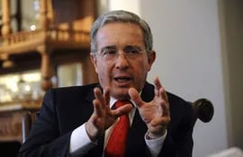 el-expresidente-de-colombia-lvaro-uribe-mantuvo-una-firme-politica-contra-el-grupo-armado-de-las-farc--221016000000-626307.jpg