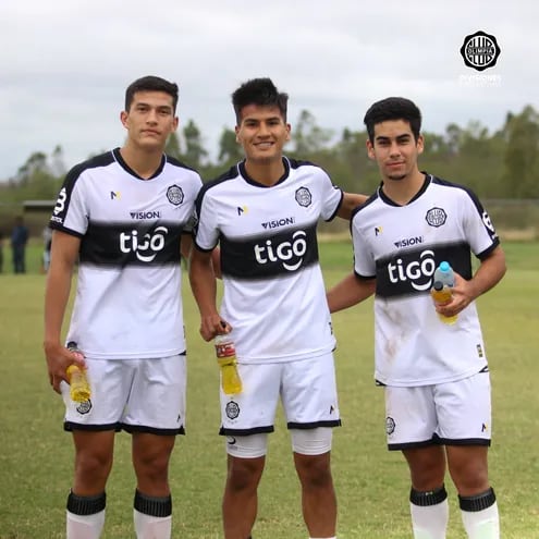 Santa Cruz, Fernández y Alfonso, los goleadores franjeados