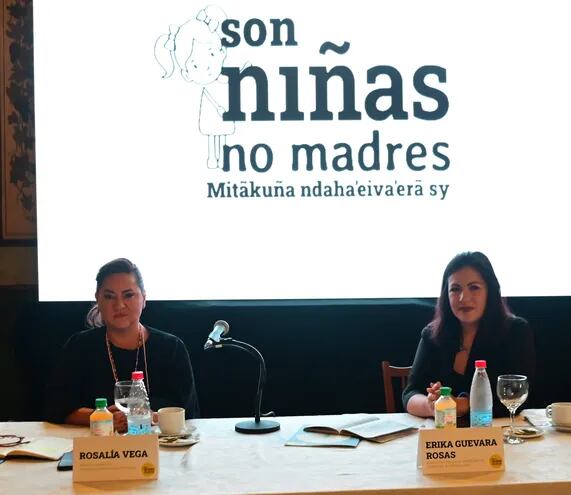 Rosalia Vega, directora ejecutiva de Amnistía Internacional Paraguay junto a Erika Guevara Rosas, directora para las Américas de Amnistía Internacional, quien llegó de México para la presentación y mantendrán varias reuniones con diferentes instituciones del Estado.