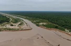 El caudal del río Pilcomayo es mucho menor de lo normal debido a la sequía en la cuenca ubicada en Bolivia, a esto se suma la severa falta de lluvias en el Chaco.