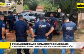 Video: Arresto domiciliario para policía detenido con vehículo robado