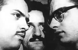 Haroldo de Campos, Décio Pignatari y Augusto de Campos en los años cincuenta (Foto de Jornal do Brasil).