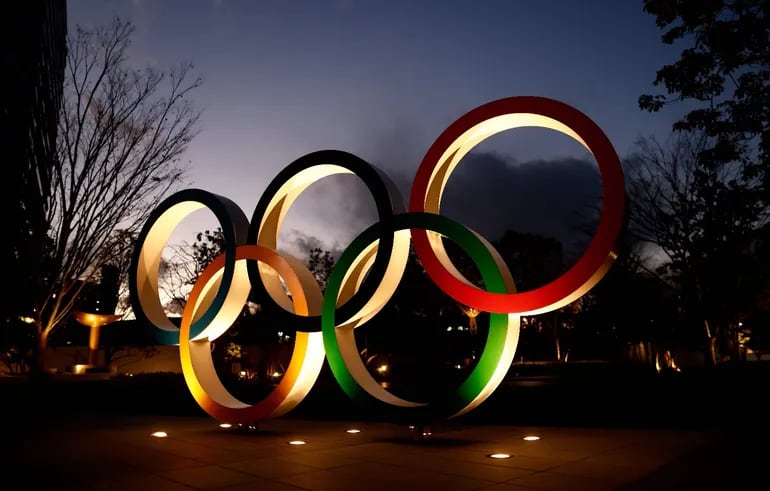Los anillos olímpicos instalados en el Estadio Nacional, la principal sede de Tokio 2020.