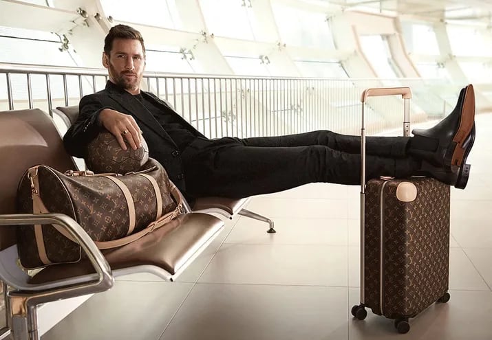 Un elegante Leo Messi es el protagonista de la nueva campaña de Louis Vuitton.