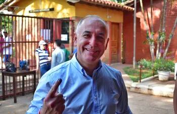 Carlos Barreto necesita de un solo voto para ser gobernador de Guairá.