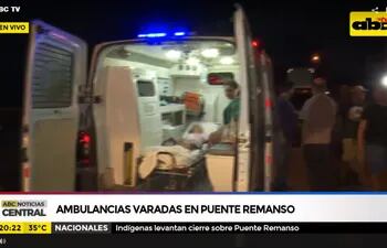 El ocupante de una ambulancia tuvo a rogar para que dejen pasar su vehículo, en el cual transportaba a un niña que sufría aparentemente de apendicitis.