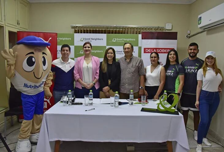 Conferencia de Prensa para el lanzamiento de la 7ª Corrida Good Run, realizada ayer en Good Neighbors Paraguay.
