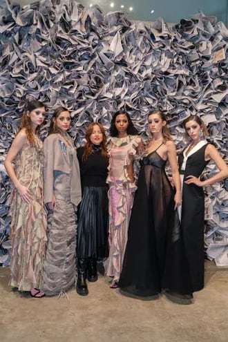 El New York Fashion Week recibió a la moda paraguaya con la participación de las marcas Cabure y Ofelia Otello, y de la modelo Brenda Szklarkiervicz.