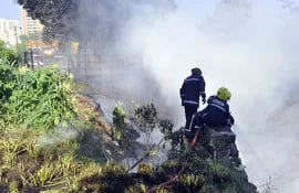 bomberos-lograron-controlar-el-incendio-desatado-ayer-en-un-pastizal-situado-detras-del-ferrocarril-central--205034000000-506570.jpg