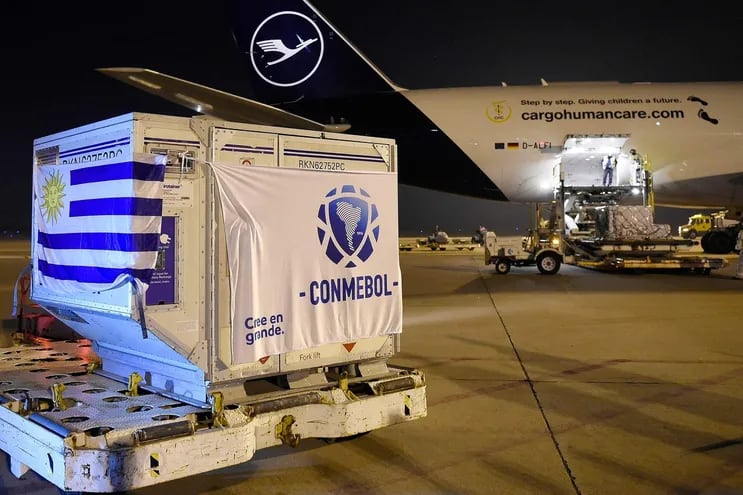 Durante la noche del miércoles aterrizaron en Uruguay las 50.000 dosis de vacunas.