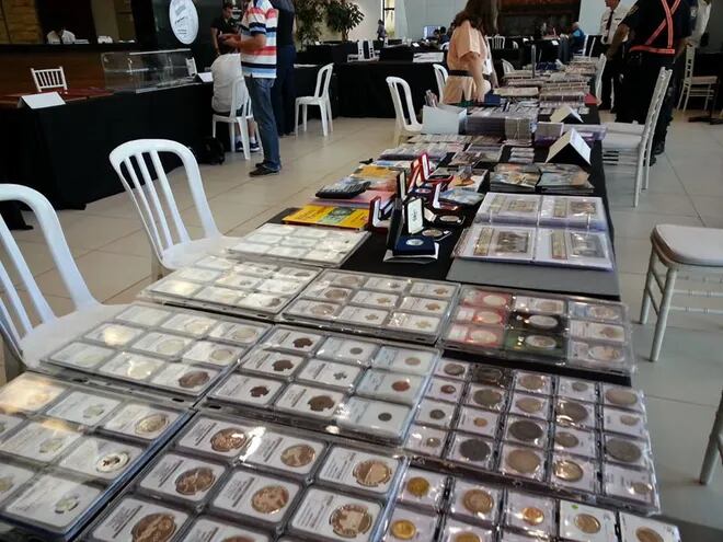 Exposiciones de billetes y monedas se pueden apreciar en sede del Asunción Coin Show, organizado por la Asociación de Coleccionistas Numismáticos del Paraguay.
