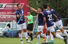 Guaireña remontó y superó 2-1 a Fernando de la Mora por la séptima fecha de la División Intermedia 2024, la segunda categoría del fútbol paraguayo.