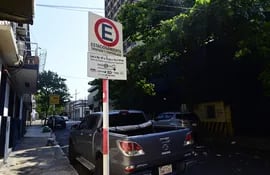 Parxin avanza en obras para la implementación del estacionamiento tarifado.