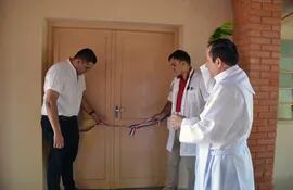 Momento de la inauguración del bloque refaccionado en el hospital de San Juan Nepomuceno.
