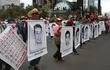 activistas-y-familiares-marchan-en-apoyo-a-los-43-jovenes-desaparecidos-en-el-estado-de-guerrero-el-pasado-22-de-octubre-en-ciudad-de-mexico--81219000000-1148763.JPG