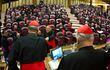 aspecto-de-la-primera-congregacion-de-los-cardenales-con-la-presencia-de-la-mayoria-ya-presente-en-roma-en-los-preparativos-del-conclave-que-eleg-203415000000-524400.jpg