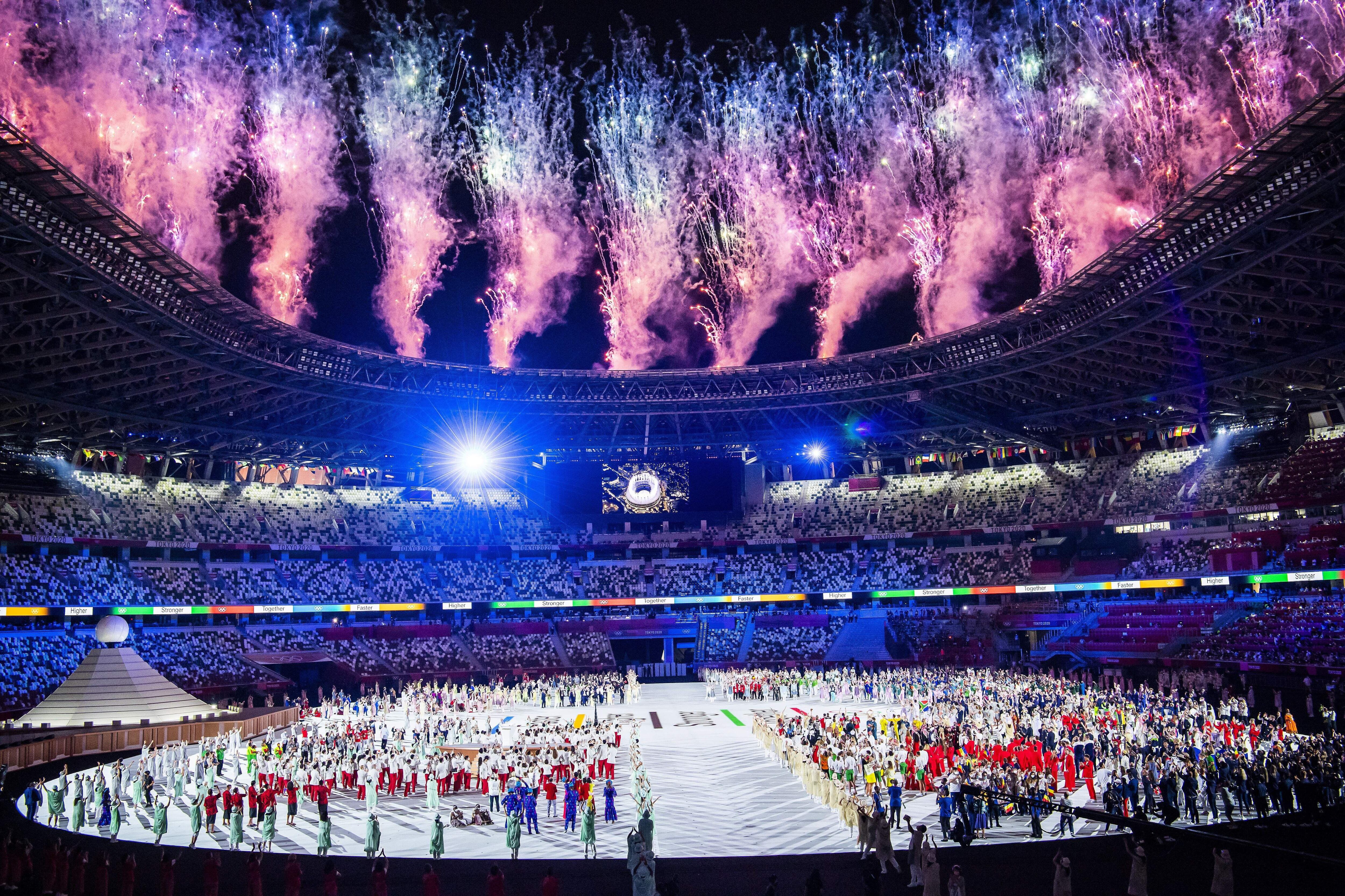 Una vista general durante la ceremonia de apertura de los Juegos Olímpicos de Verano de Tokio 2020 en el Estadio Nacional de Tokio, Japón. EFE/EPA/LAURENT GILLIERON 