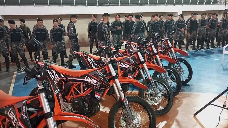 La Municipalidad de Itauguá en conjunto con el Ministerio del Interior y la Coordinadora de Seguridad  Ciudadana Itaugüeña presentó a los 80 oficiales de la Unidad de Operaciones Tácticas Motorizadas (Lince).