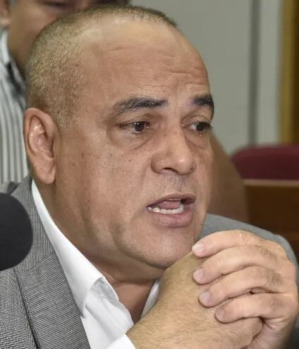 El diputado Basilio “Bachi” Núñez (ANR, HC) reaccionó a las acusaciones que realizó su colega liberal contra los legisladores.