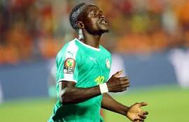 Sadio Mané celebra su gol para la clasificación de Senegal.