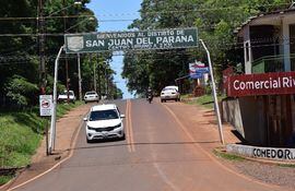 Entrada al centro urbano de San Juan del Paraná.