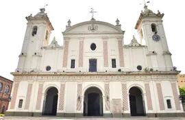 catedral-de-asuncion-se-cae-a-pedazos-191241000000-1276623.jpg
