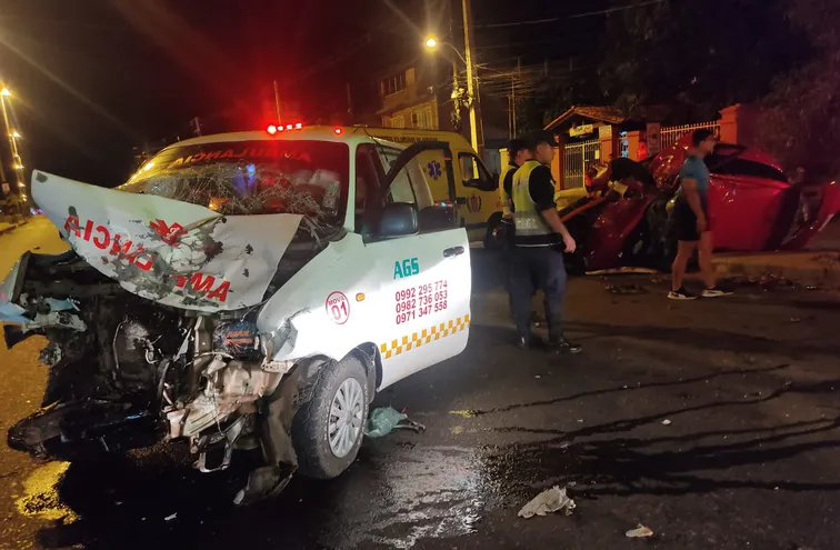 accidente ambulancia Asunción Transchaco